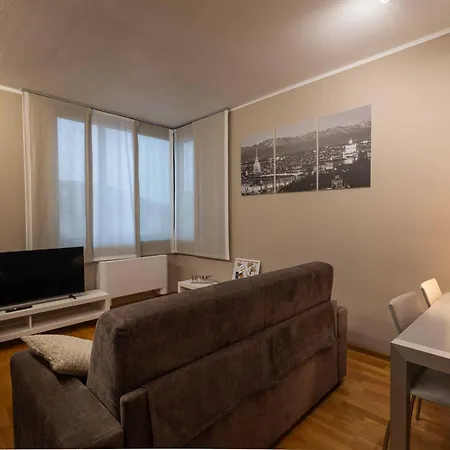 Nizza 26 & Parking Turin